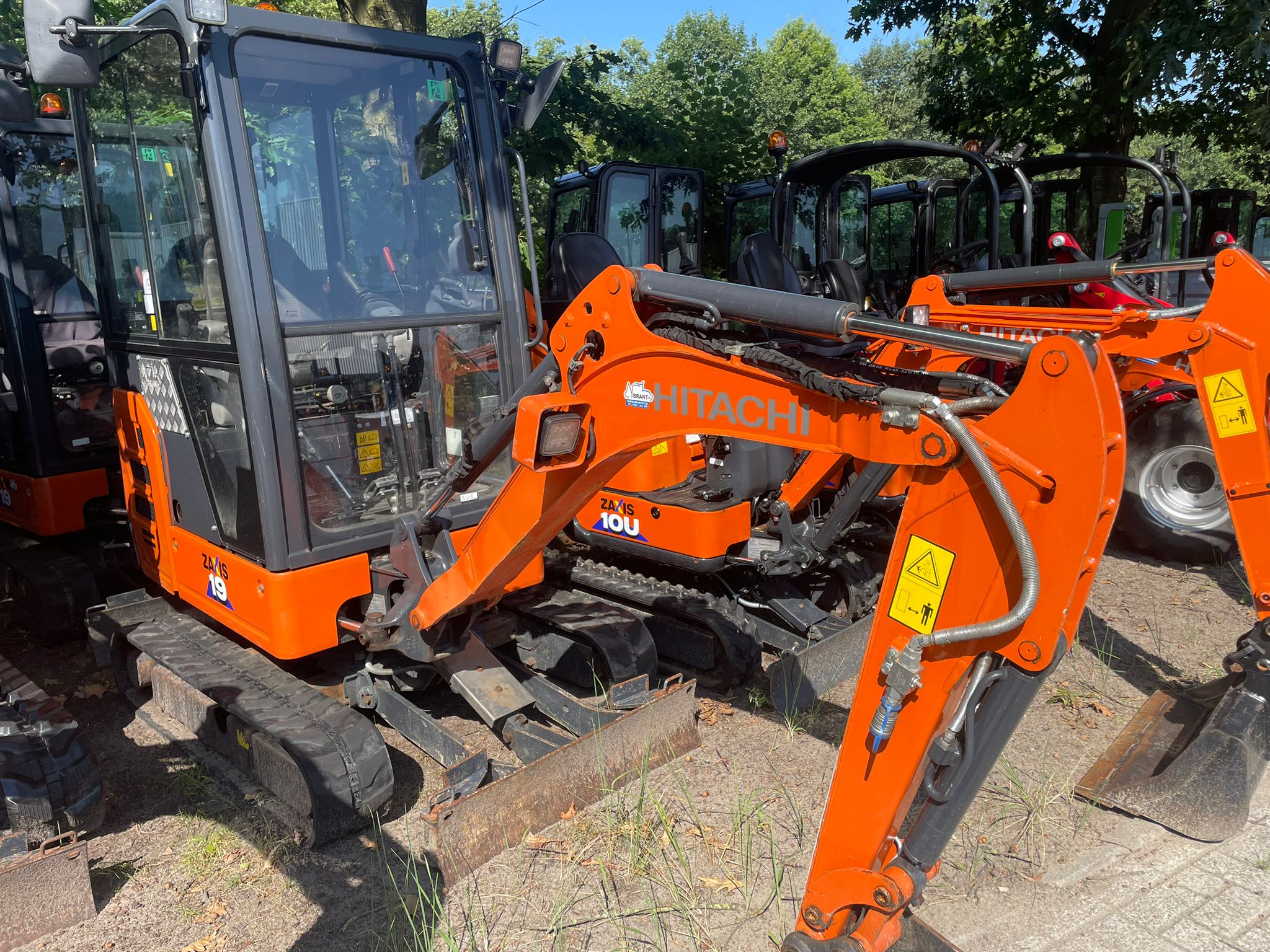 Kettenbagger 800X auf der Baustelle
